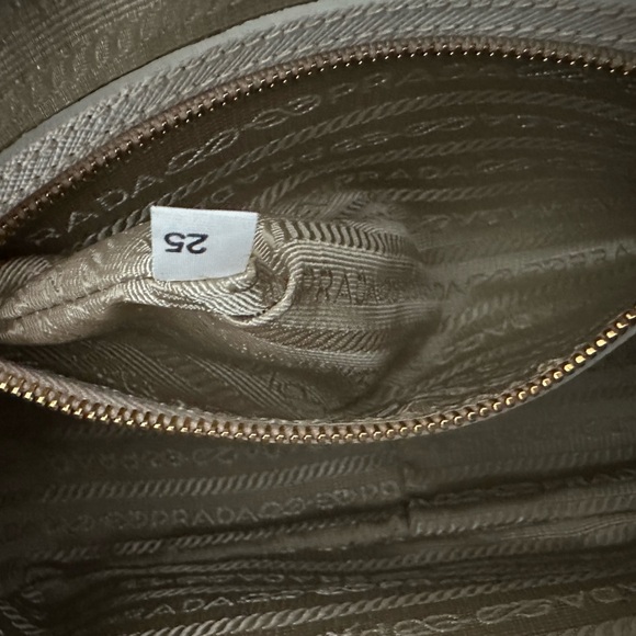 Prada camera bag - Picture 9 of 14